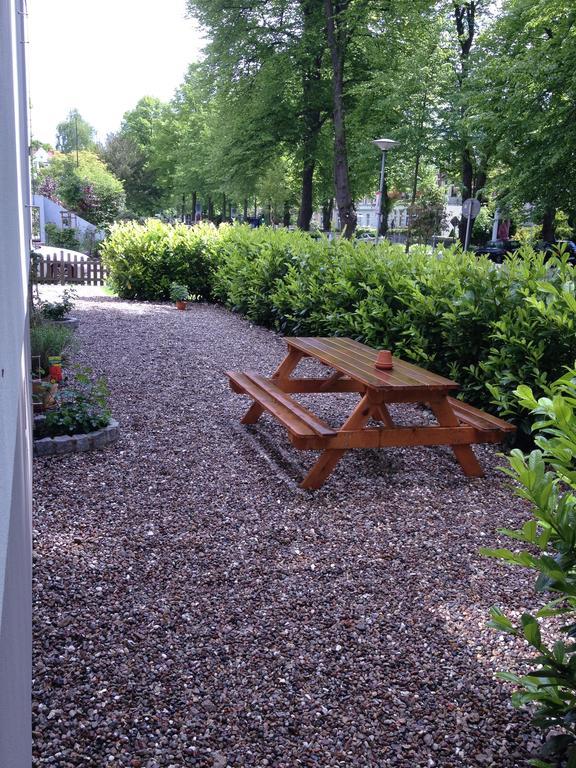 Aparthotel Stadtpark Lubeck Exterior photo